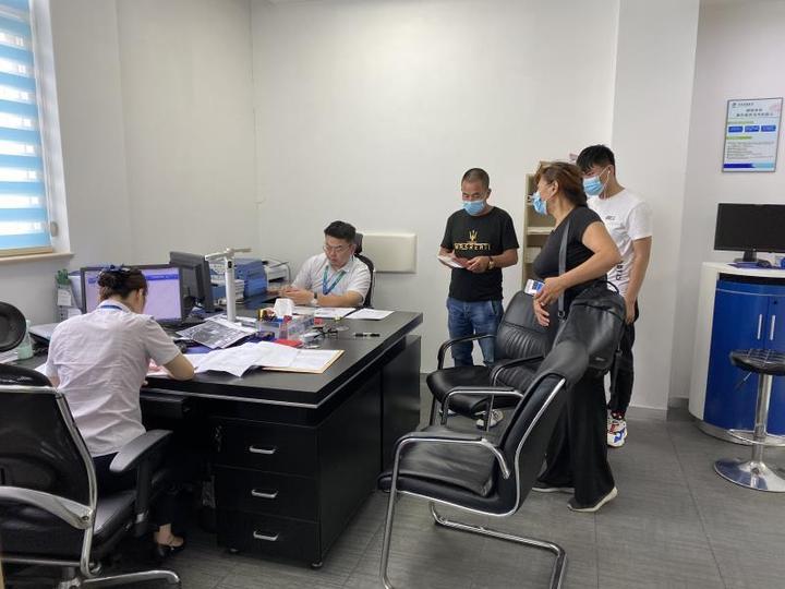 天台台风最新消息与小巷特色小店的奇遇