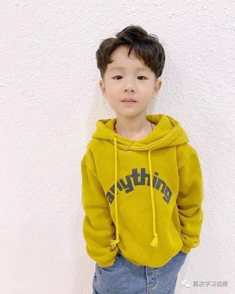 小孩最新发形,💫小孩最新发形大揭秘💇‍♀️，潮流从小做起！