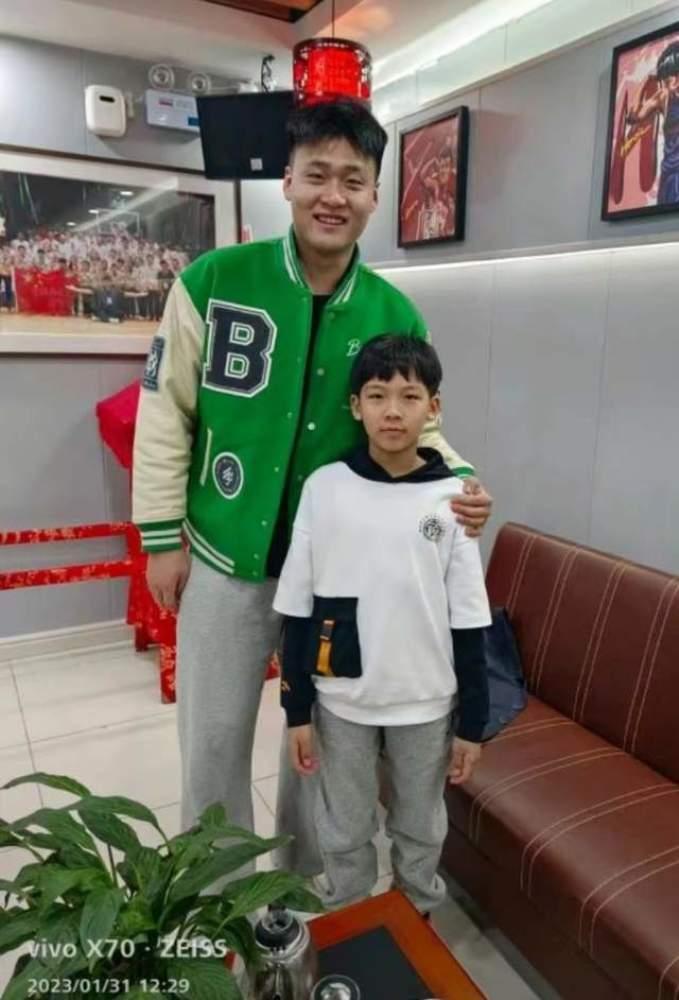 最新粉丝名称揭秘，探索之路与观点阐述
