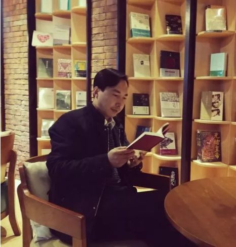 肖杨简历最新，小巷美食探险之旅的足迹