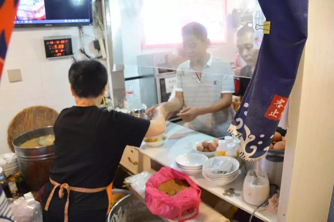 苹果12最新动态与小巷深处的独特苹果风味小店快讯