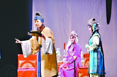 青年京剧演员小杨的非凡日常体验