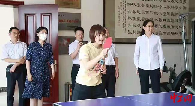 最新乒乓球比赛视频，小巷深处的热血乒乓盛宴