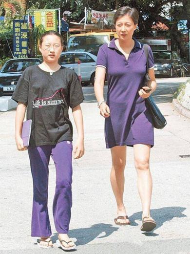 成龙女儿最新动态，热议不断！
